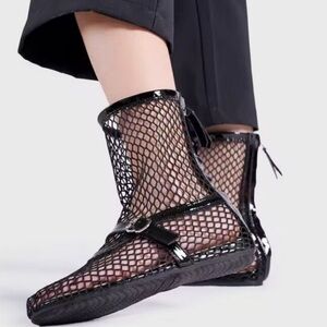 New Women’s Black Fishnet Mesh Boots / Sz EU 40 / US 9